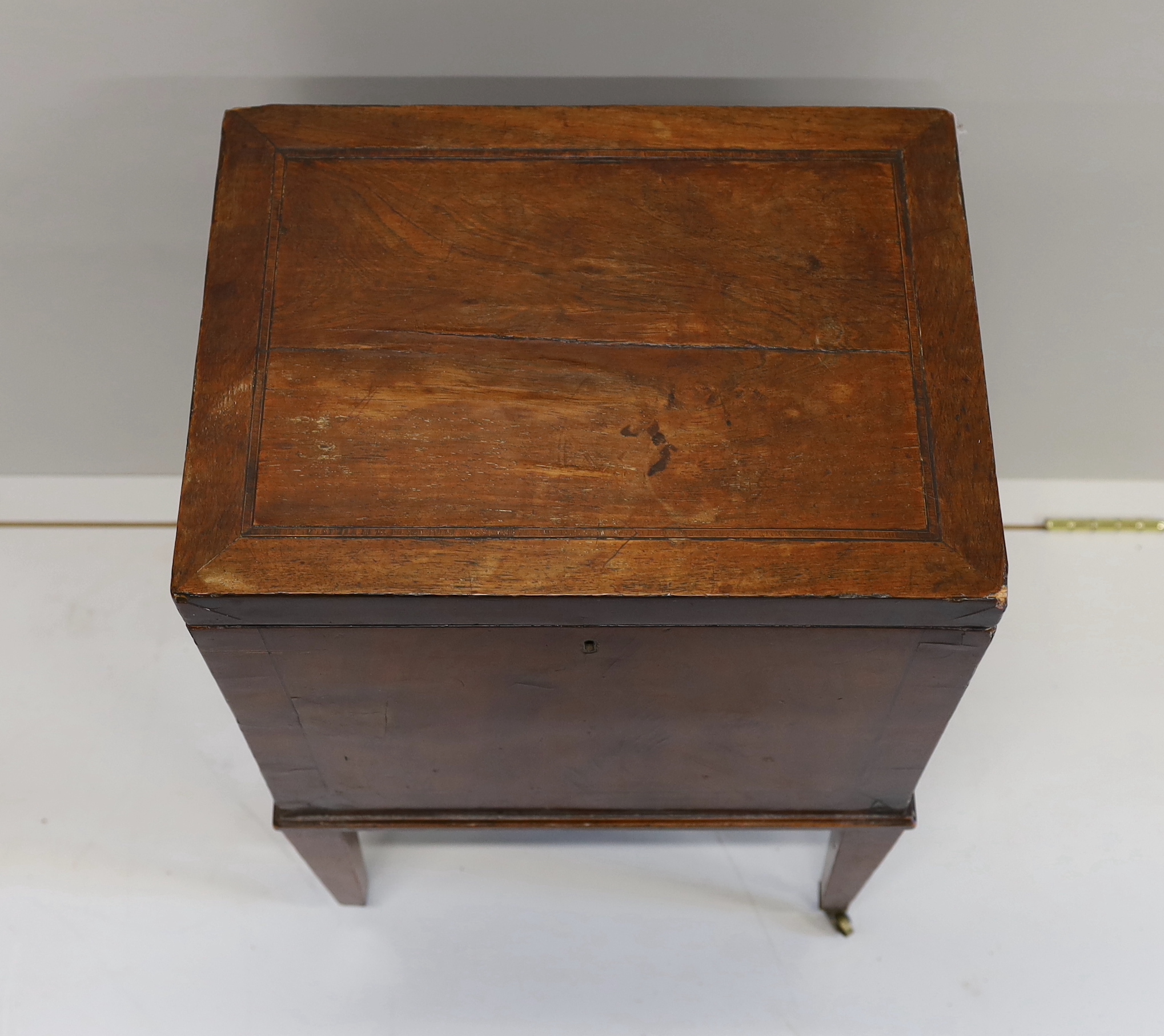 A George III mahogany cellarette, width 41cm, depth 30cm, height 66cm